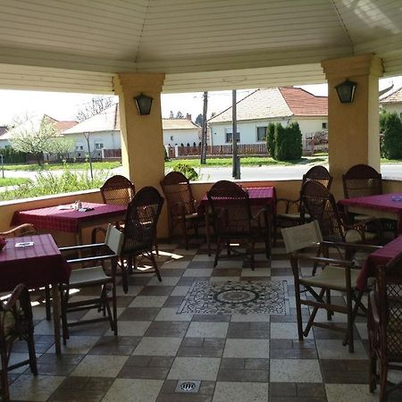 Fonix Fogado Hotel Lenti Exterior photo